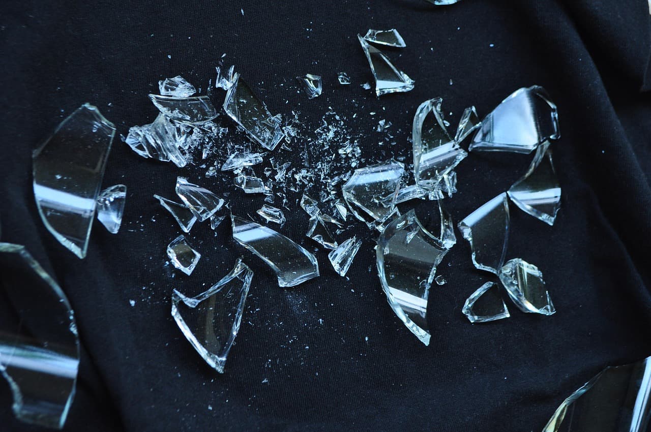 The Ghost in the Conference Room: Why Our 'Highlights' Mask a Systematic Decay