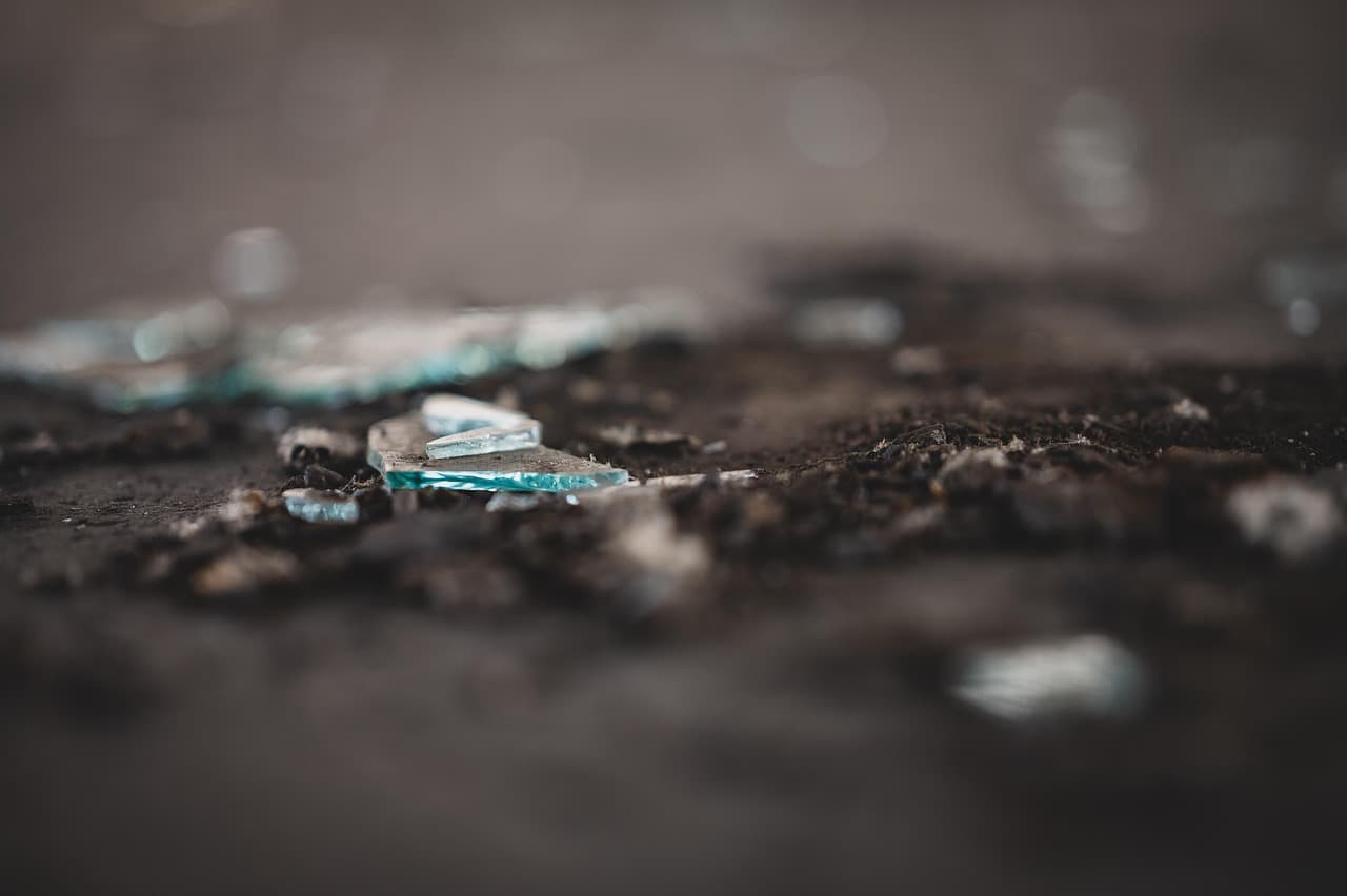 The Glass Conference: How Live-Tweeting Will Murder the Scientific Embargo and Birth a New Class of Predatory Scrapers